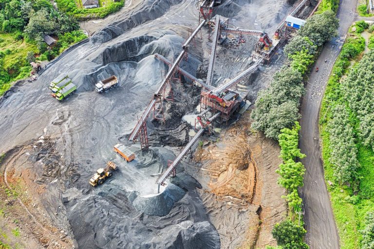 Maden Yönetmeliğinde Değişiklik Yapılmasına Dair Yönetmelik Maden Yönetmeliğinde Değişiklik Yapılmasına Dair Yönetmelik